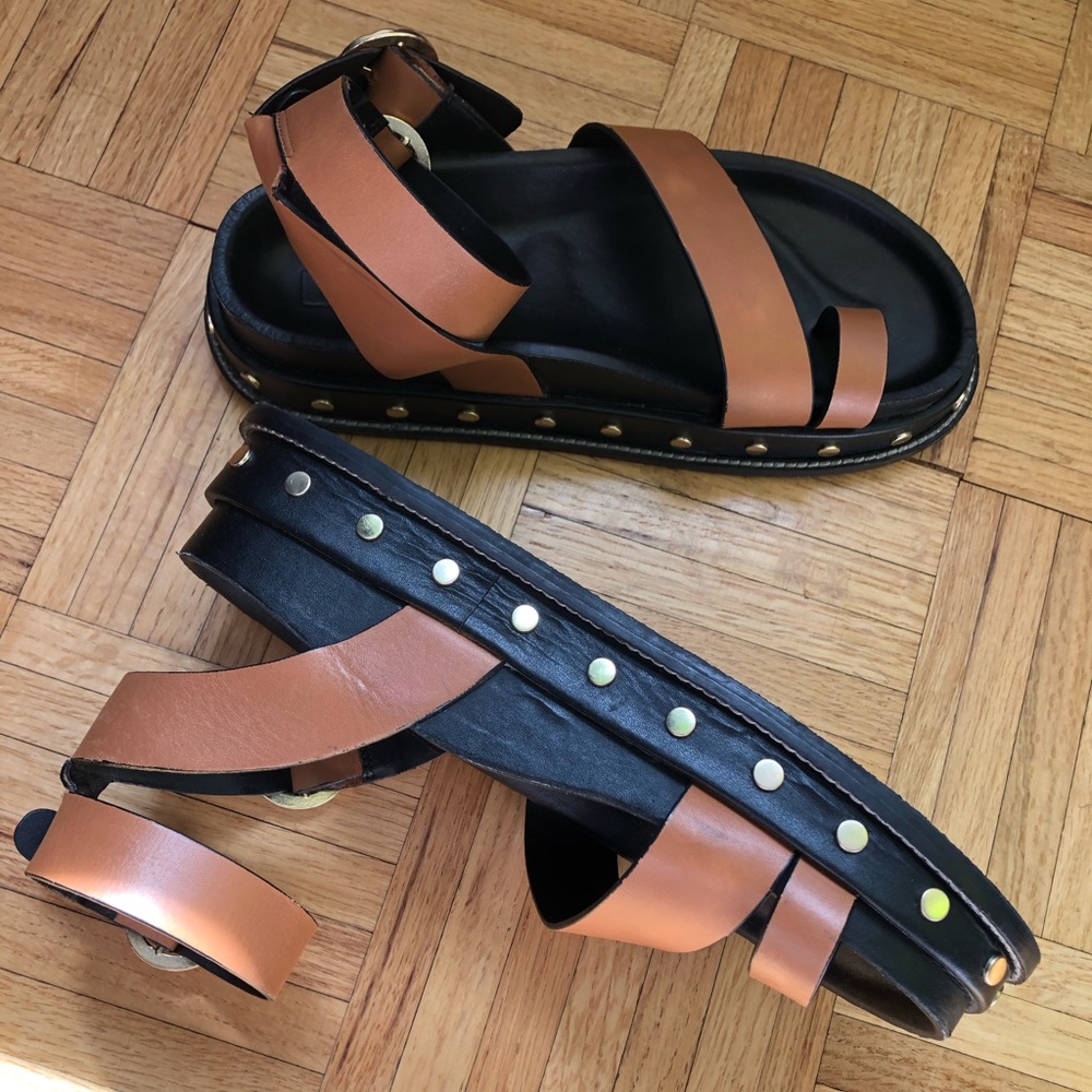 Topshop tan flatform toe loop sandals size 7.5